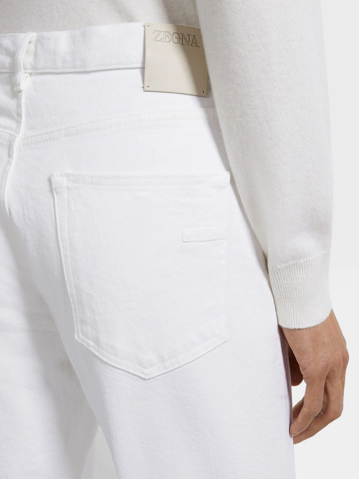 Weiße Roccia-Jeans aus Stretch-Baumwolle mit Spülung Weiße Roccia-Jeans aus Stretch-Baumwolle mit Spülung